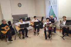 Dom_Seniora_Bryza_Retro_Band_S20201